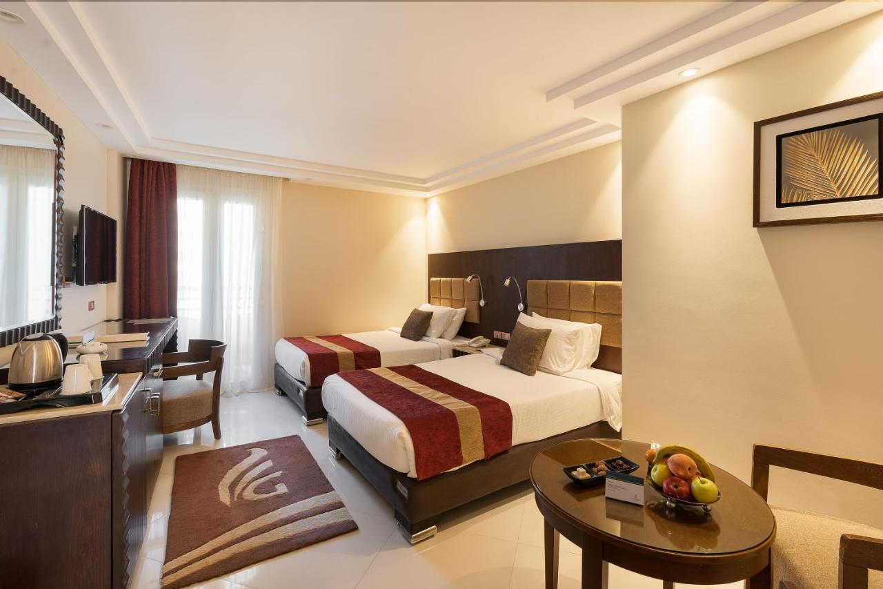 Hotel Grand Ocean El Sokhna Ain Soukhna Exteriér fotografie A room at the hotel