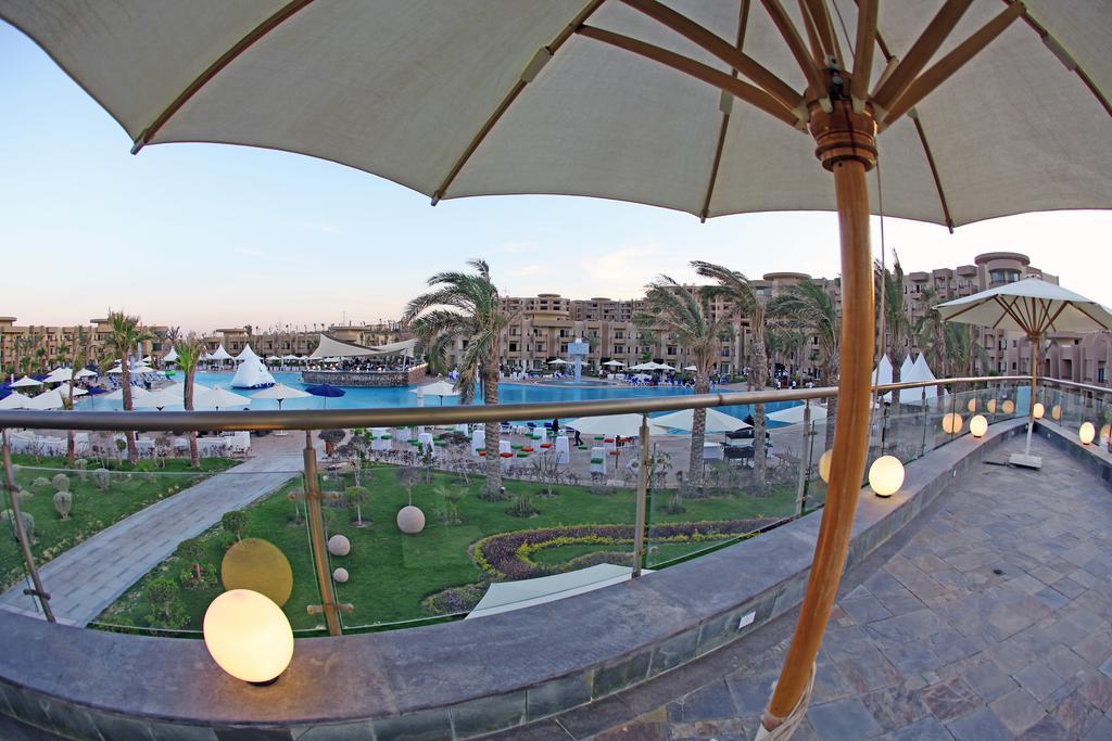Hotel Grand Ocean El Sokhna Ain Soukhna Exteriér fotografie The resort's pool area