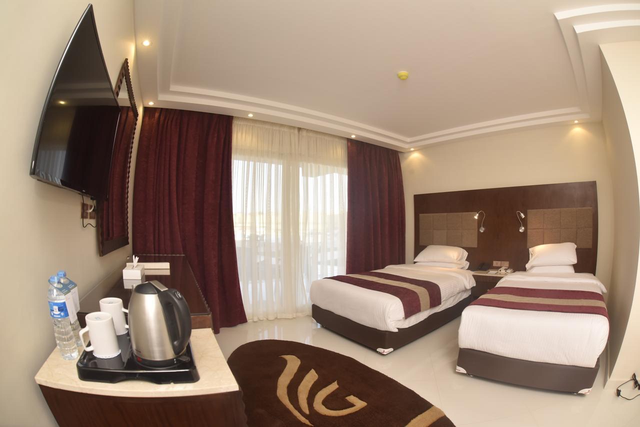 Hotel Grand Ocean El Sokhna Ain Soukhna Exteriér fotografie A room at the hotel