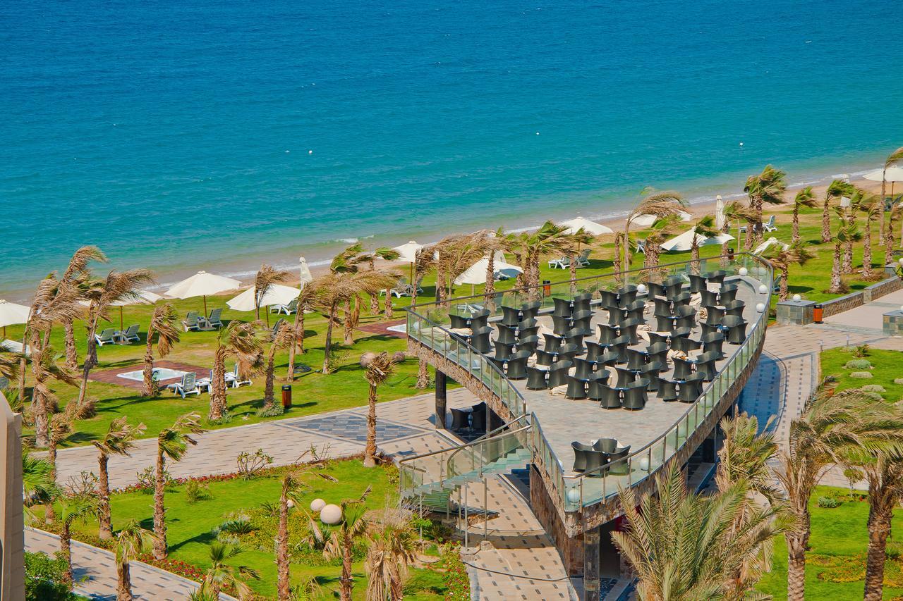 Hotel Grand Ocean El Sokhna Ain Soukhna Exteriér fotografie The beach at the resort
